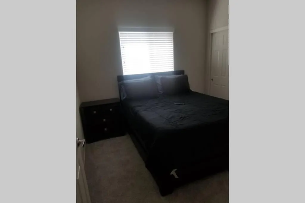 度假居 Beautiful Townhouse With King Suite! 美国